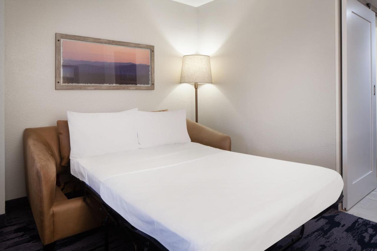 Fairfield Inn & Suites By Marriott Чарлстон Экстерьер фото