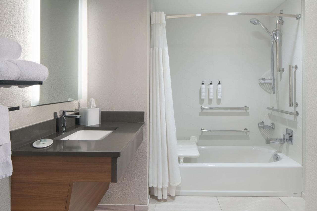 Fairfield Inn & Suites By Marriott Чарлстон Экстерьер фото