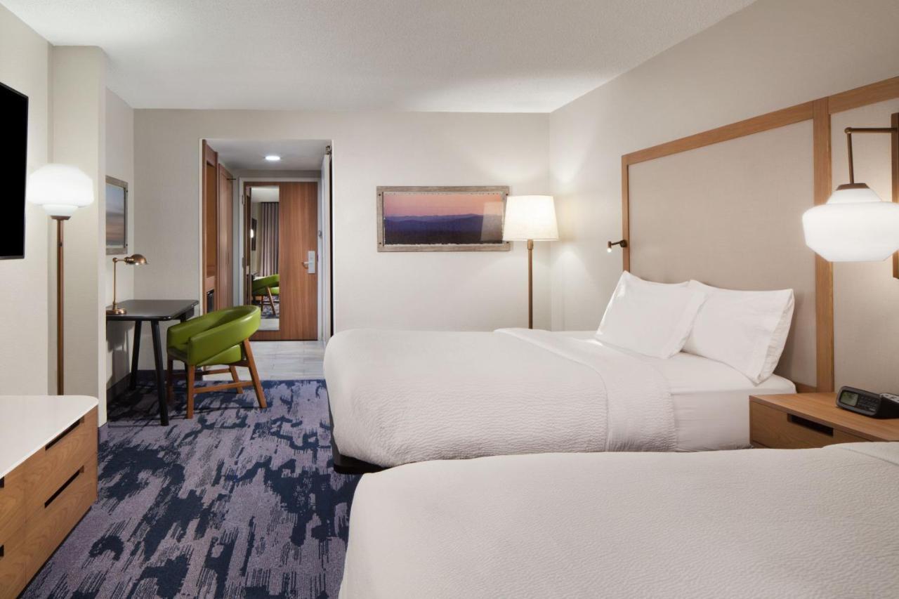 Fairfield Inn & Suites By Marriott Чарлстон Экстерьер фото