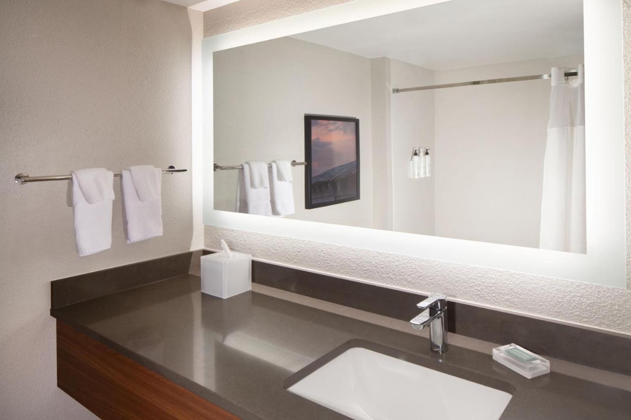 Fairfield Inn & Suites By Marriott Чарлстон Экстерьер фото