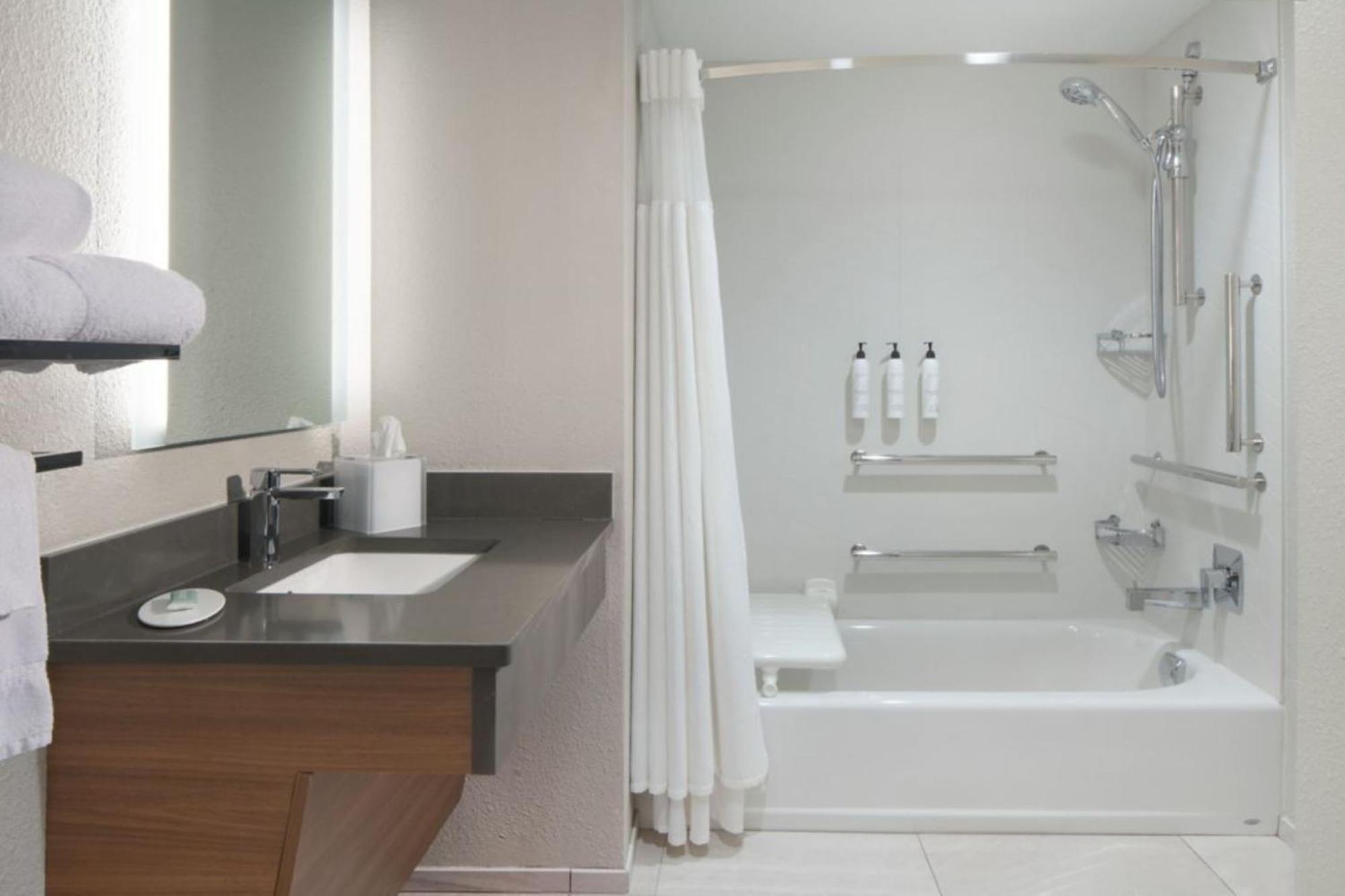 Fairfield Inn & Suites By Marriott Чарлстон Экстерьер фото